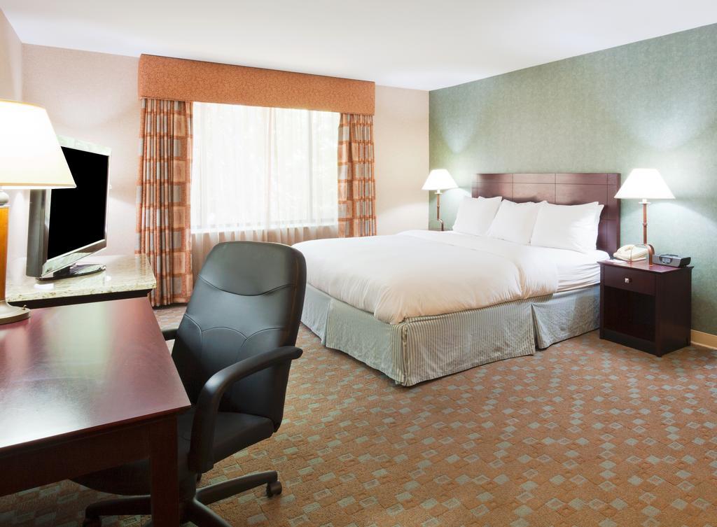 Manchester East Milwaukee Room photo